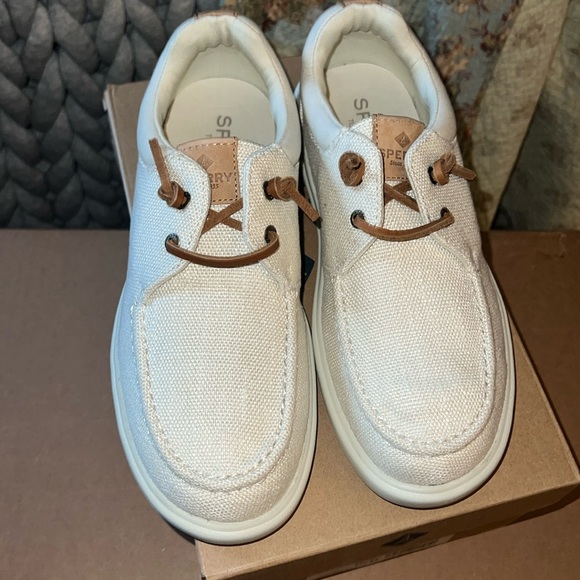 Sperry Shoes - NIB Sperry Capt Moc Hemp Bone size 7.5